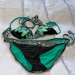 Xhilartion Bikini